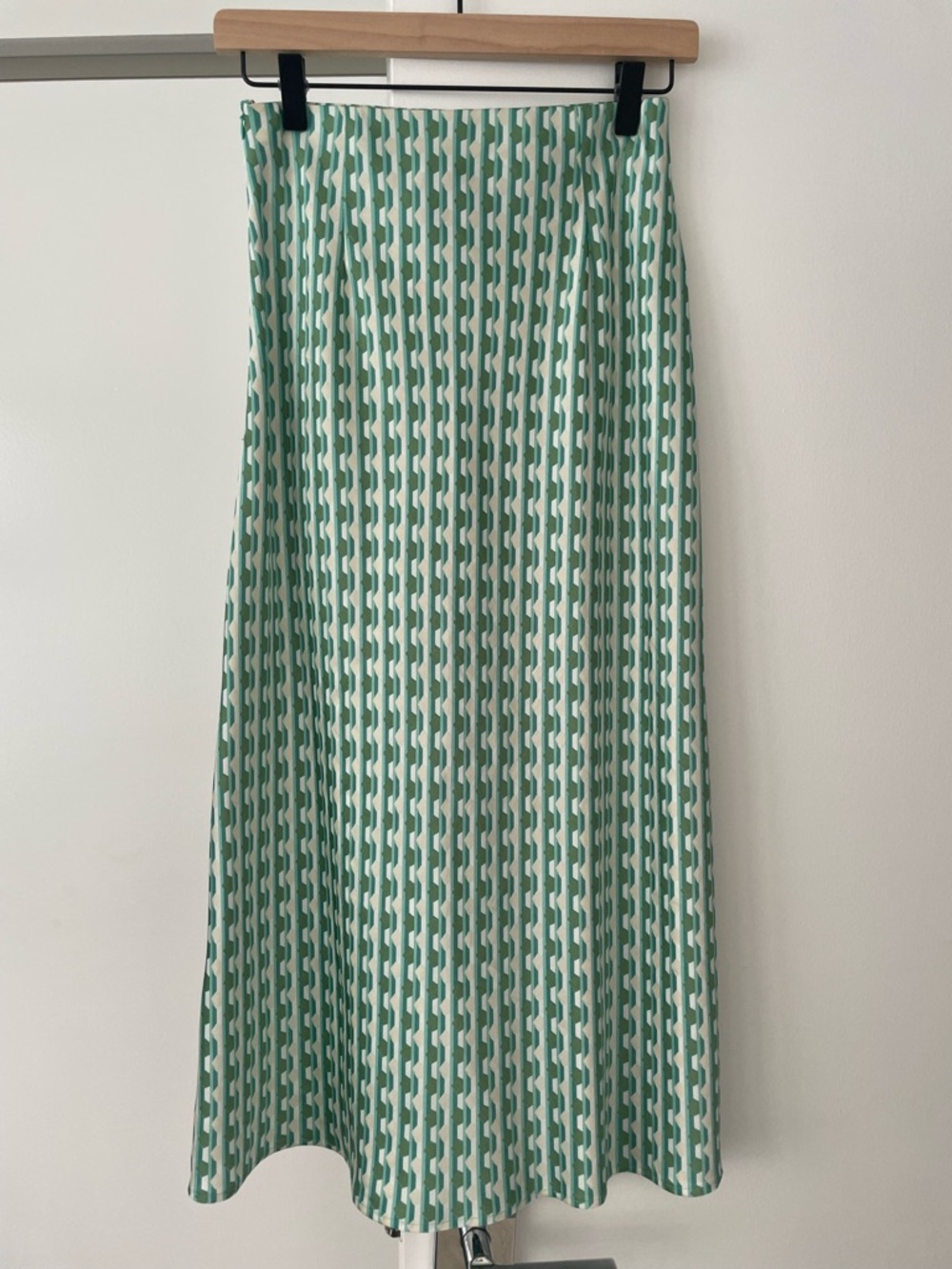 Green and White Geometric Pattern Skirt